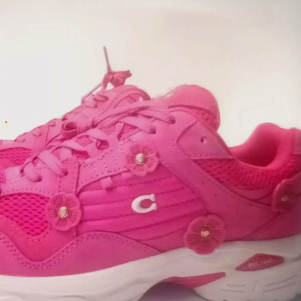 BRAND NEW Coach Tea Rose Sneaker sizes 6, 7, 7.5, 8 & 9.5 C301